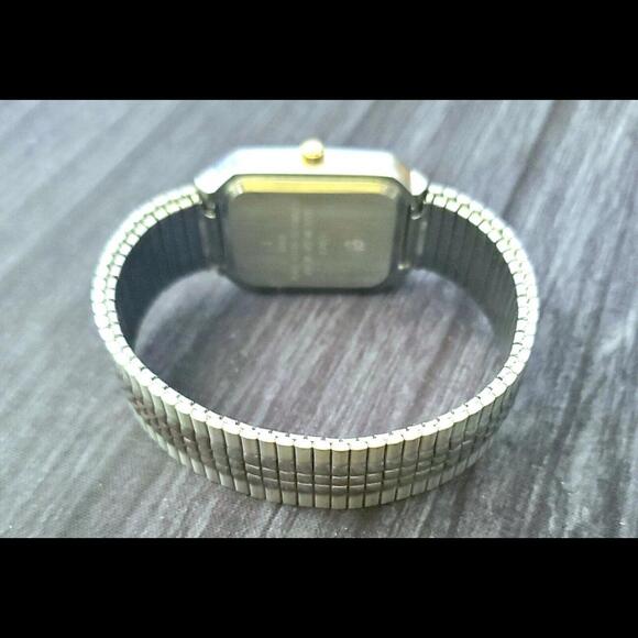 Rare Vintage Retro Helbros 80s Mens Tank Watch New Battery - Picture 7 of 8